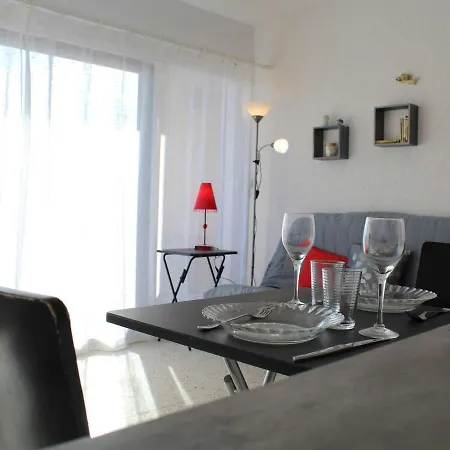Lumineux A 50m De La Plage, Grand Balcon, Parking, Animaux Acceptes, Menage Inclus - Fr-1-229c-67
